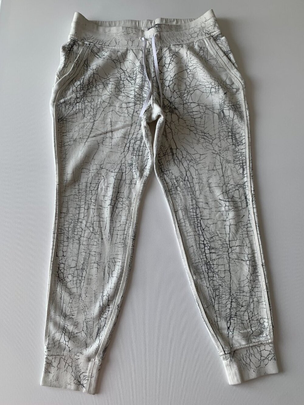 Lululemon Warm Down Jogger Women's Size 10 7/8 length slim fit